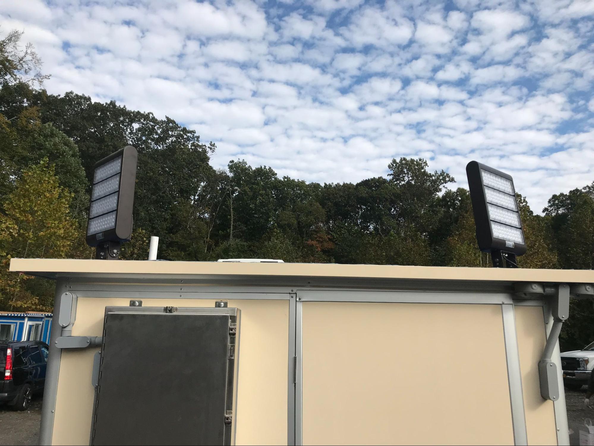 lights-on-top-of-prefab-construction-booth